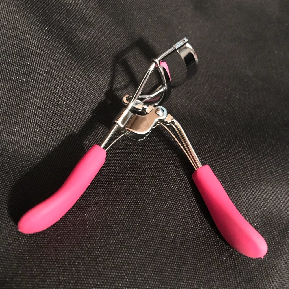 Pink Eyelash Curler